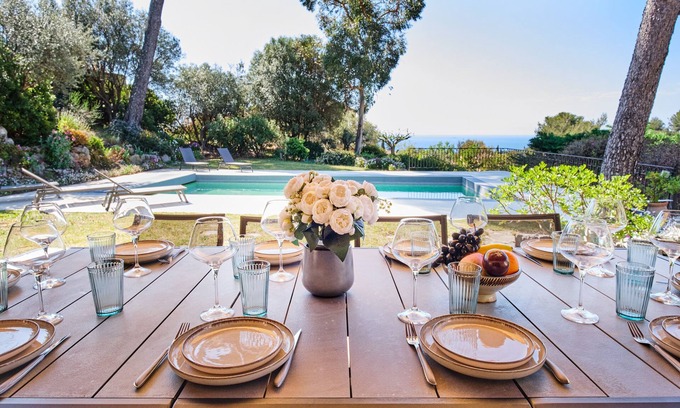 Carqueiranne House | Exceptional house! 4 air-conditioned bedrooms/bathrooms, heated pool, pétanque