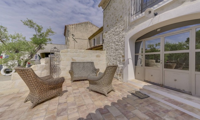 Boulbon House | Garrigue - Maison avec jardin proche Avignon