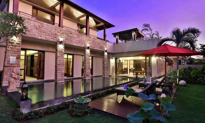 Batu Bolong Villa | Hideaway Private 3BR Villa, Walking Distance To The Famous Beach Of Canggu!