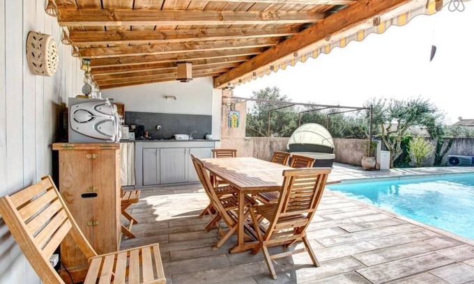 Roquemaure House | Holiday house Roquemaure for 1 - 6 persons with 3 bedrooms - Holiday house