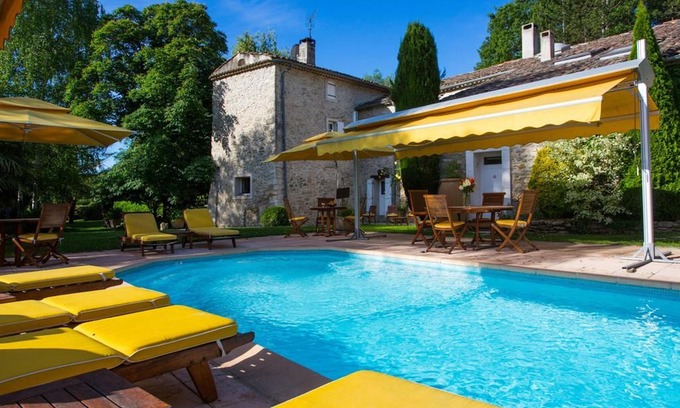 Forcalquier Apartment | Homerez last minute deal - Amazing apartment with shared pool
