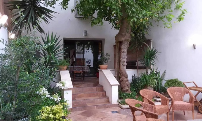 Courthezon House | Homerez - Nice house for 8 ppl. with garden and terrace at Courthézon