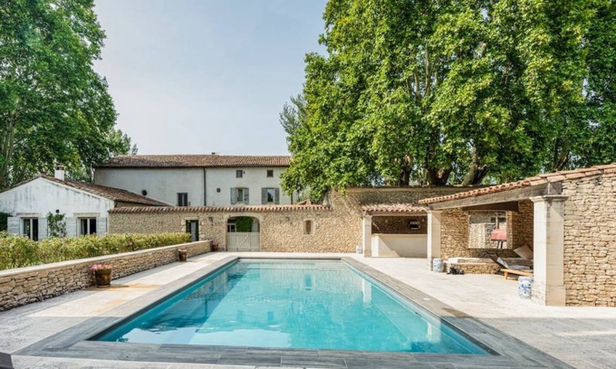 Le Thor House | House ∙ 8 bedrooms ∙ 16 guests