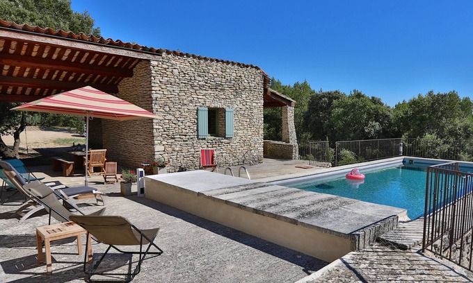 Gordes House | House in stones for 10 guests. 2,5 hectares of protected nature, Luberon view