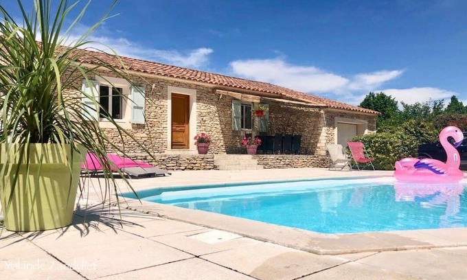 Gordes House | House La Luberonne Gordes Vaucluse Provence. Heated pool from May 15.
