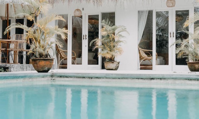 Batu Bolong House | Joga Yoga