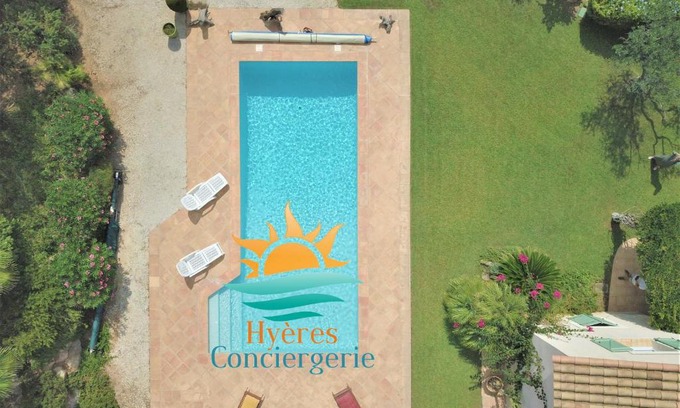 Carqueiranne Villa | La californienne, Magnifique mas provençal avec piscine