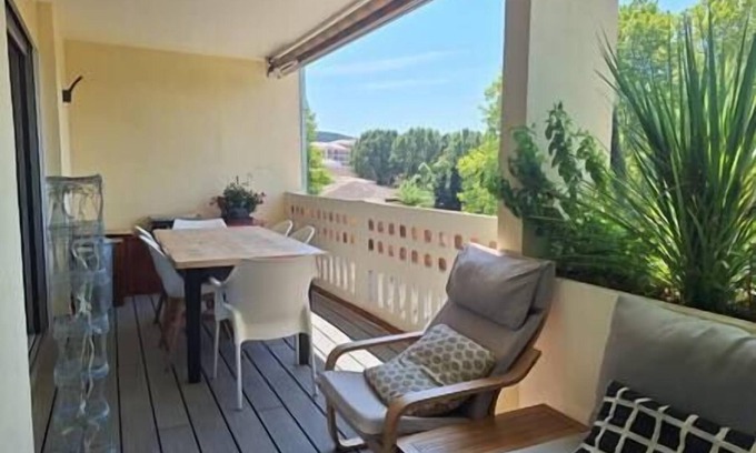 Est Apartment | Le Rambot - Charming Apt, terrace & car park, city center