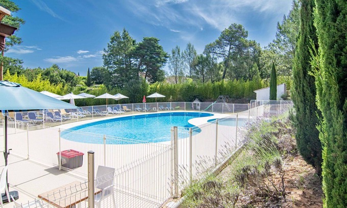 Nans-les-Pins Apartment | Lovely apartment for 8 guests with WIFI, private pool, TV, terrace and pets allowed