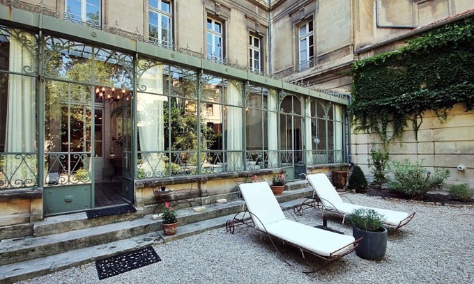 Avignon City Centre Apartment | Luxury Roomy Apartment In The Historical Center