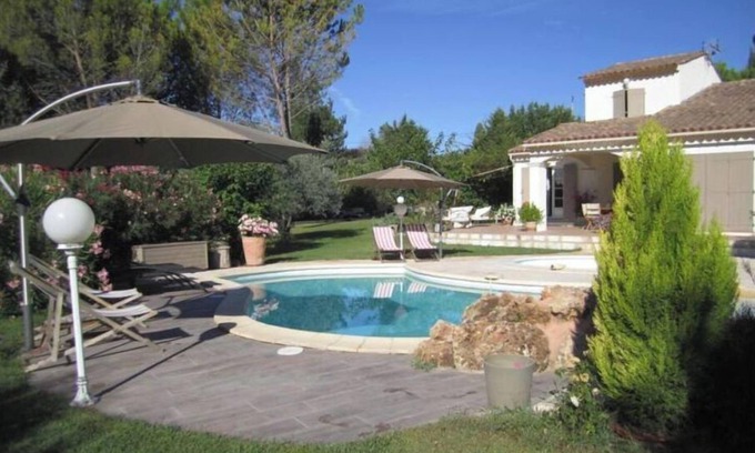 Trets Villa | Maison de 4 Chambres Pour 8 Personnes