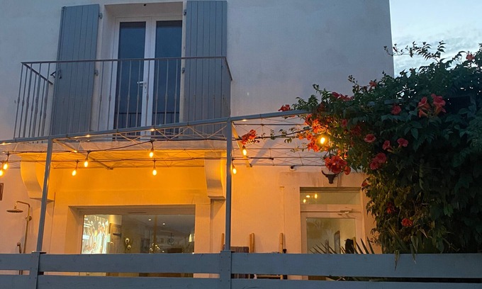Saintes-Maries-de-la-Mer House | Renovated village house, 3 min to beach, sleeps 9