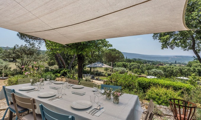Bonnieux House | Stone house for rent in Bonnieux - La Grande Bergerie