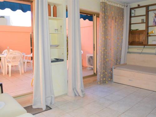 Le Lavandou Apartment | Studio au Lavandou avec Terrasse Sud, Climatisation et Garage - FR-1-251-223