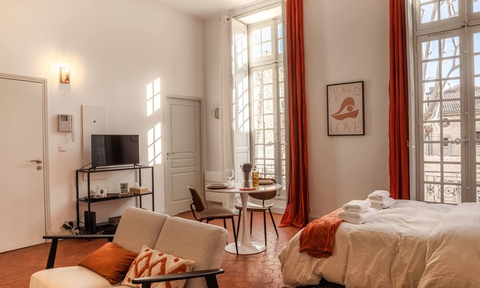 Noves Apartment | Superb, charming apartment 10 minutes from Saint-Rémy.
