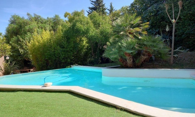 La Seyne-sur-Mer House | Swimming pool, air conditioning, 3 bedrooms, ideal for holidays and relaxation