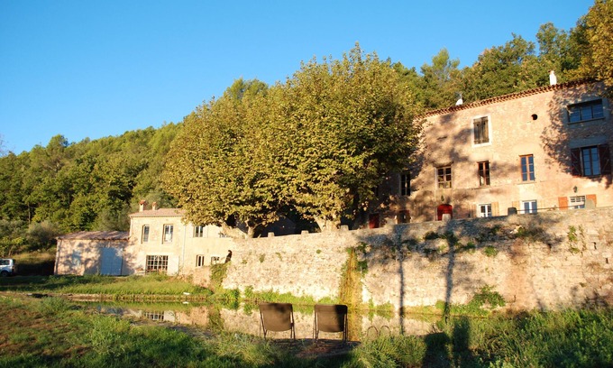 La Motte Apartment | The bocage lies between the wine-growing regions of the Côtes de Provence