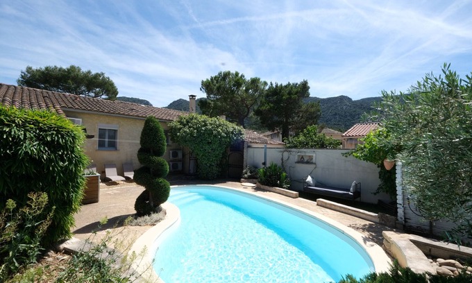 Maubec Villa | Vacation rental house with pool MAUBEC LS2-126