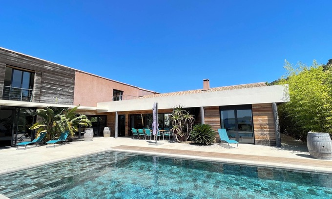 Carqueiranne Villa | Villa NAPA 100m from the sea