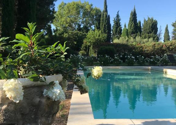 Chateaurenard House | Villa Neville