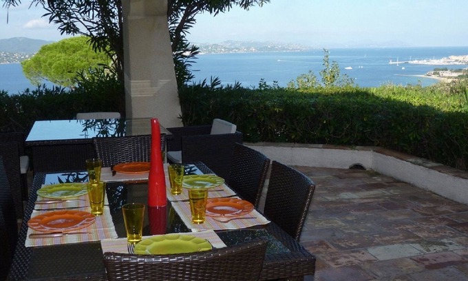 Cote d'Azur- French Riviera Villa | Villa with swimming pool and exceptional view over the bay of Saint-Tropez