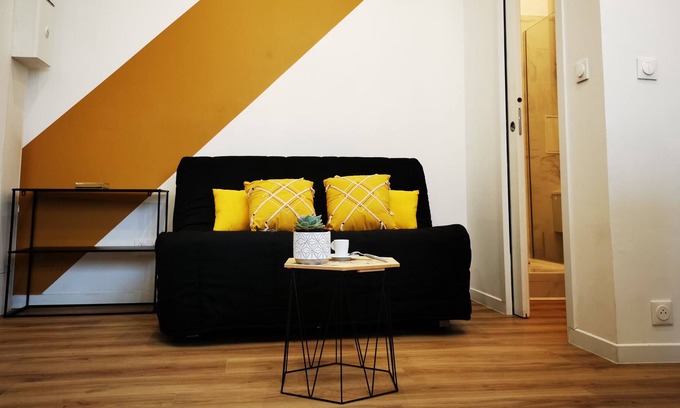 Baille Apartment | Vrbo Property