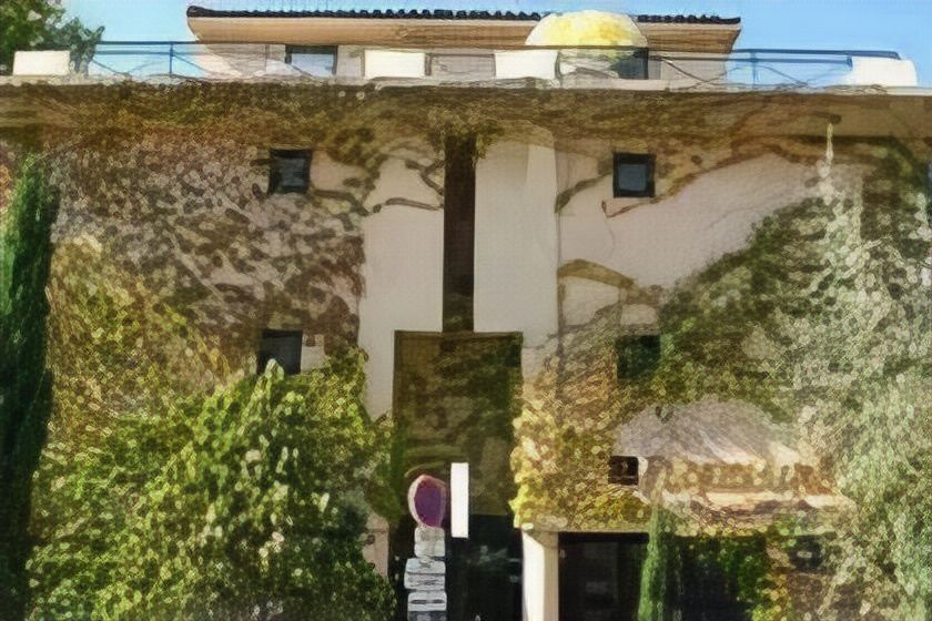 Photo of Buildings in Sud