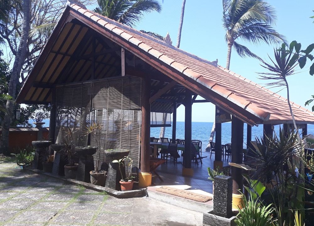 Photo of Buildings in Sambirenteng