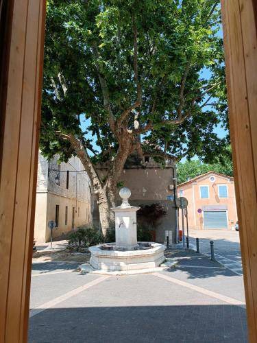 Photo of Buildings in Montfrin