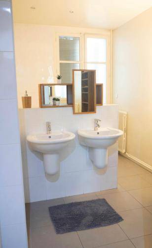 Photo of Bathroom in Perier