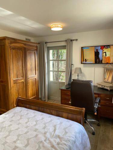 Photo of Bedroom in Plaisians