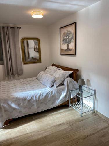 Photo of Bedroom in Plaisians