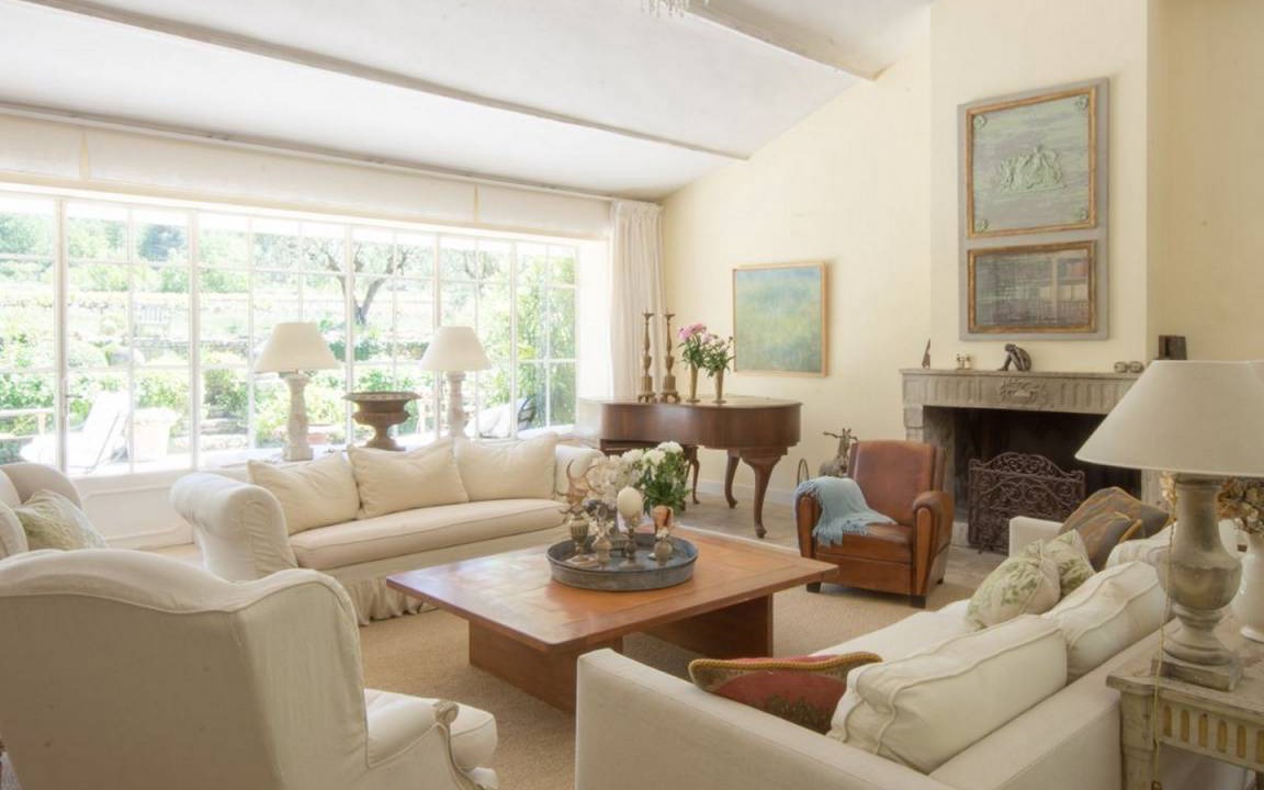 Photo of Livingroom in Oppede