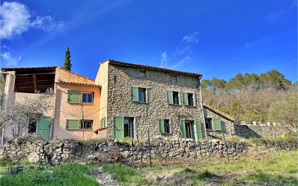 Photo of Buildings in Figanieres