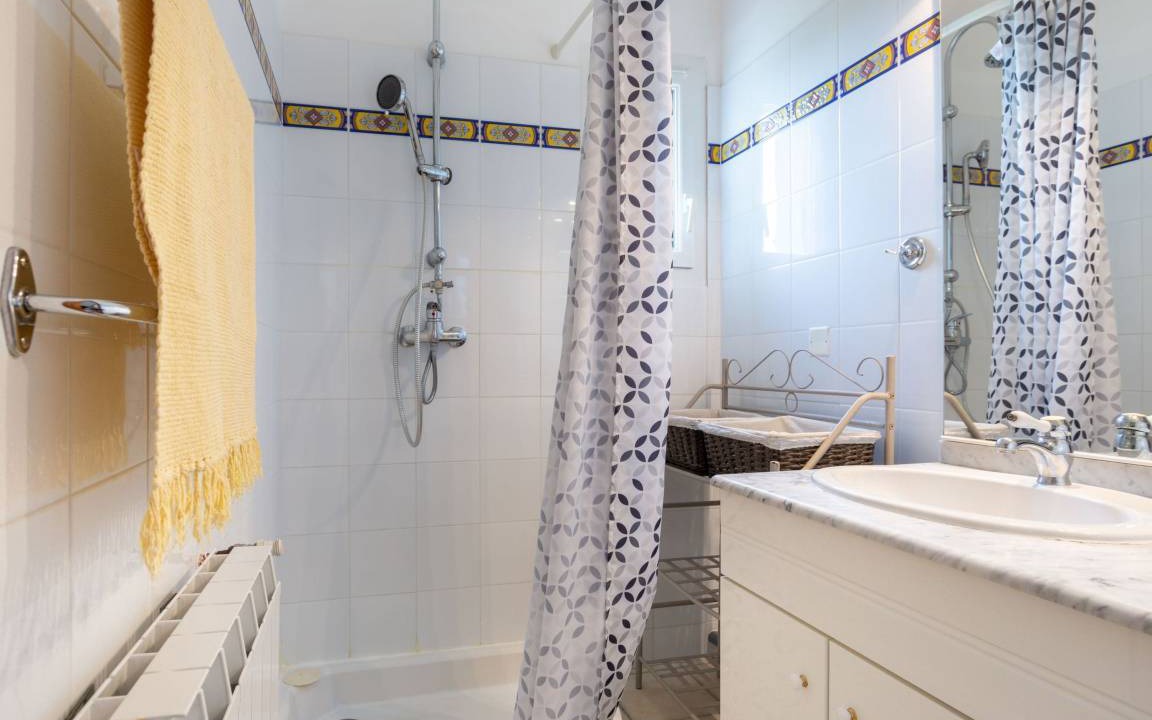 Photo of Bathroom in Menerbes