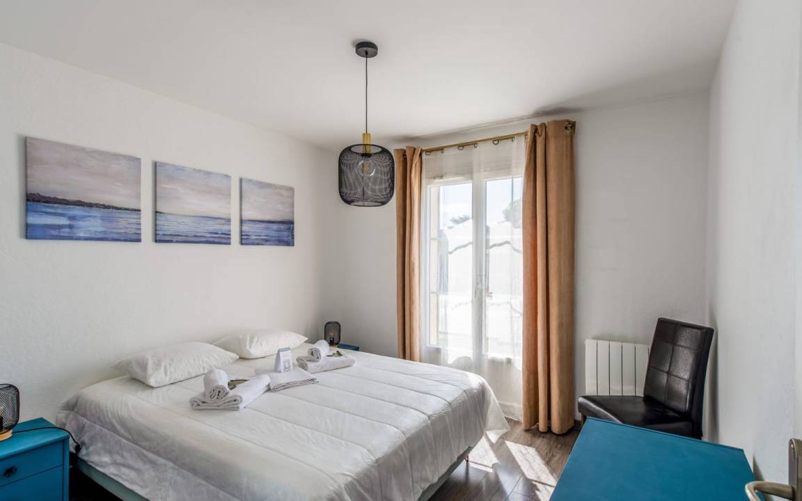 Photo of Bedroom in Morieres-les-Avignon