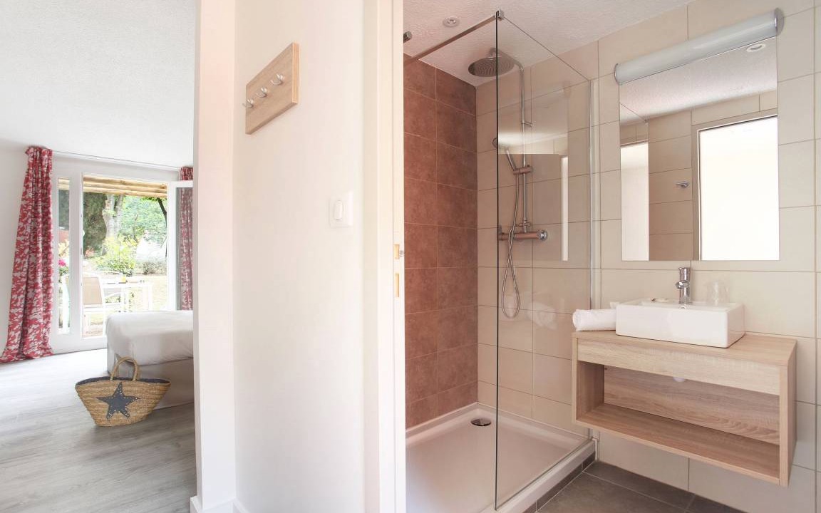 Photo of Bathroom in Arles