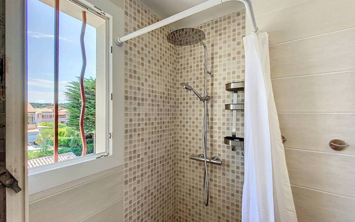 Photo of Bathroom in Saint-Cyr-sur-Mer
