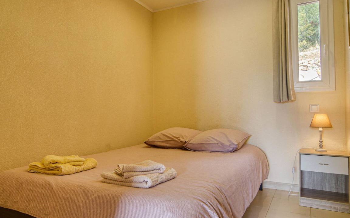 Photo of Bedroom in Bauduen