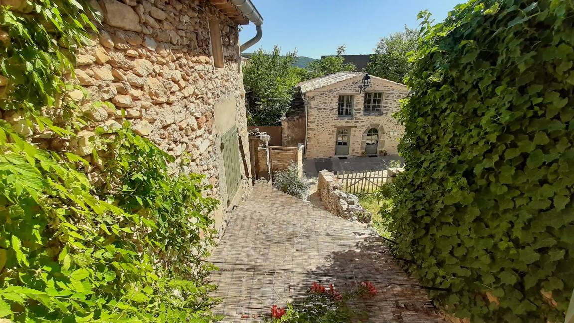 Photo of Buildings in Rustrel