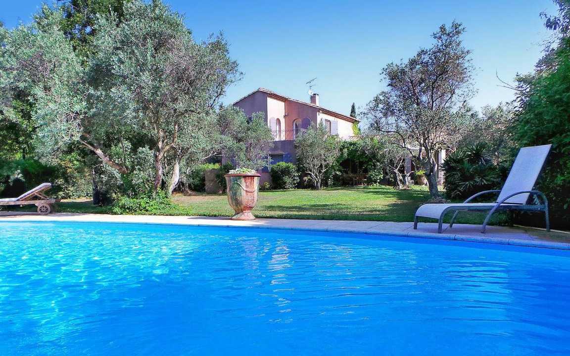 Photo of Outdoor in Arles