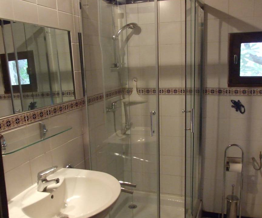 Photo of Bathroom in Arles