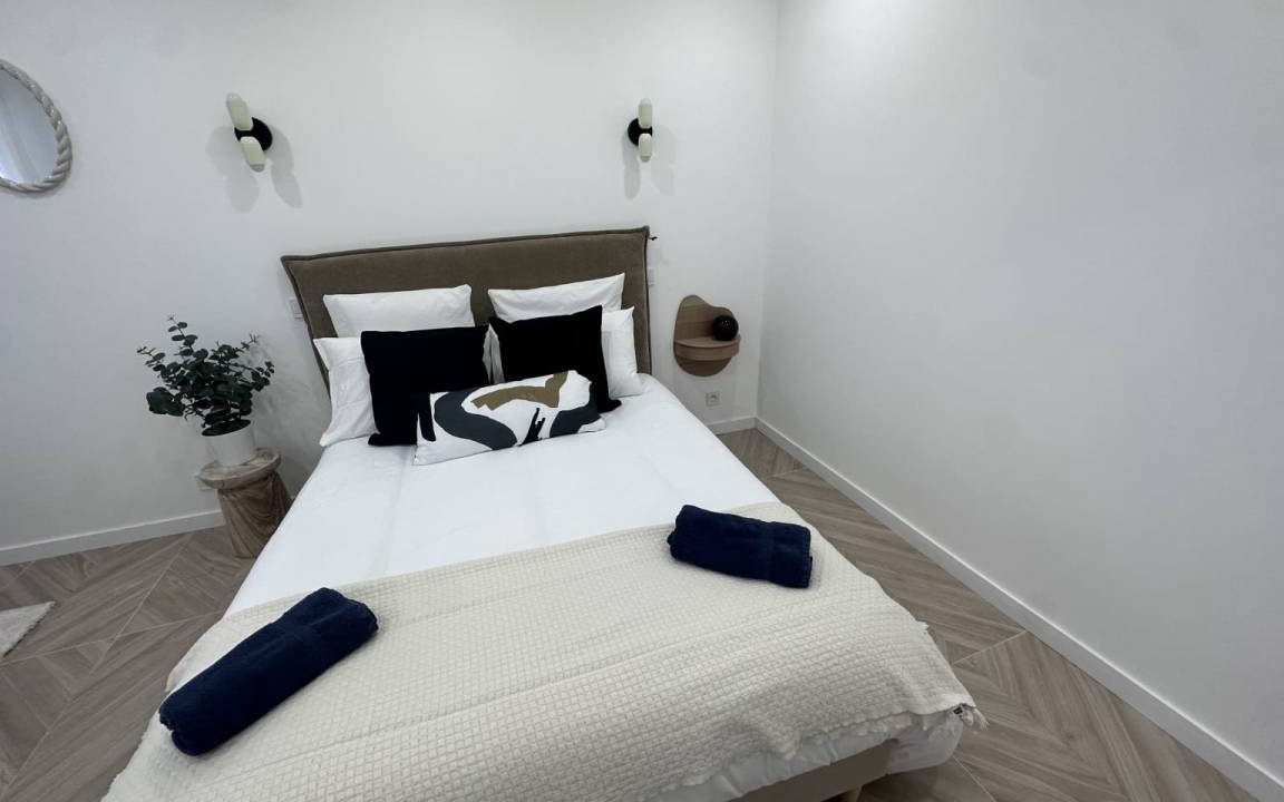 Photo of Bedroom in Perier