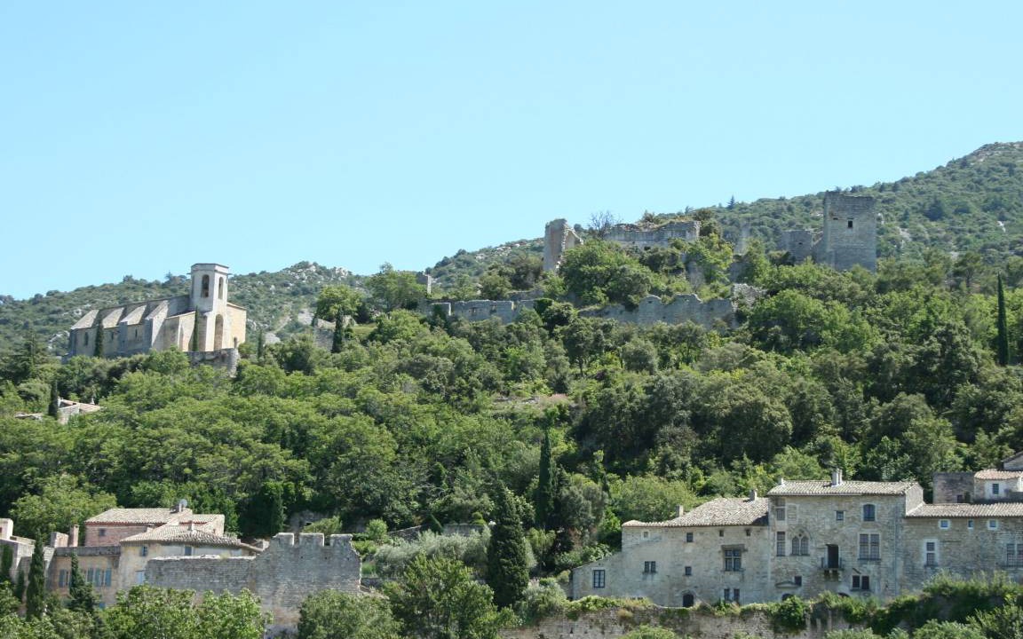 Photo of Others in Noves