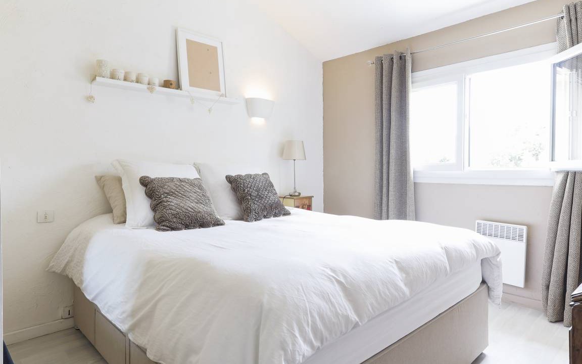 Photo of Bedroom in Rochefort-du-Gard