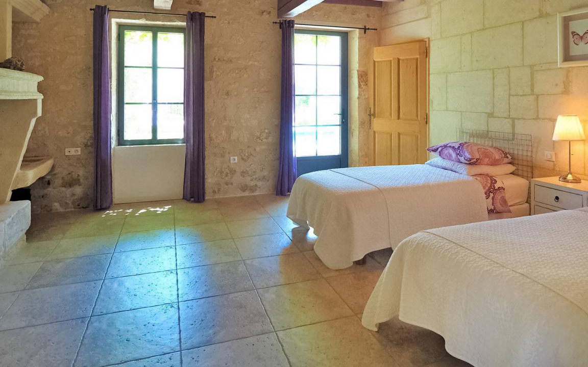 Photo of Bedroom in Maussane