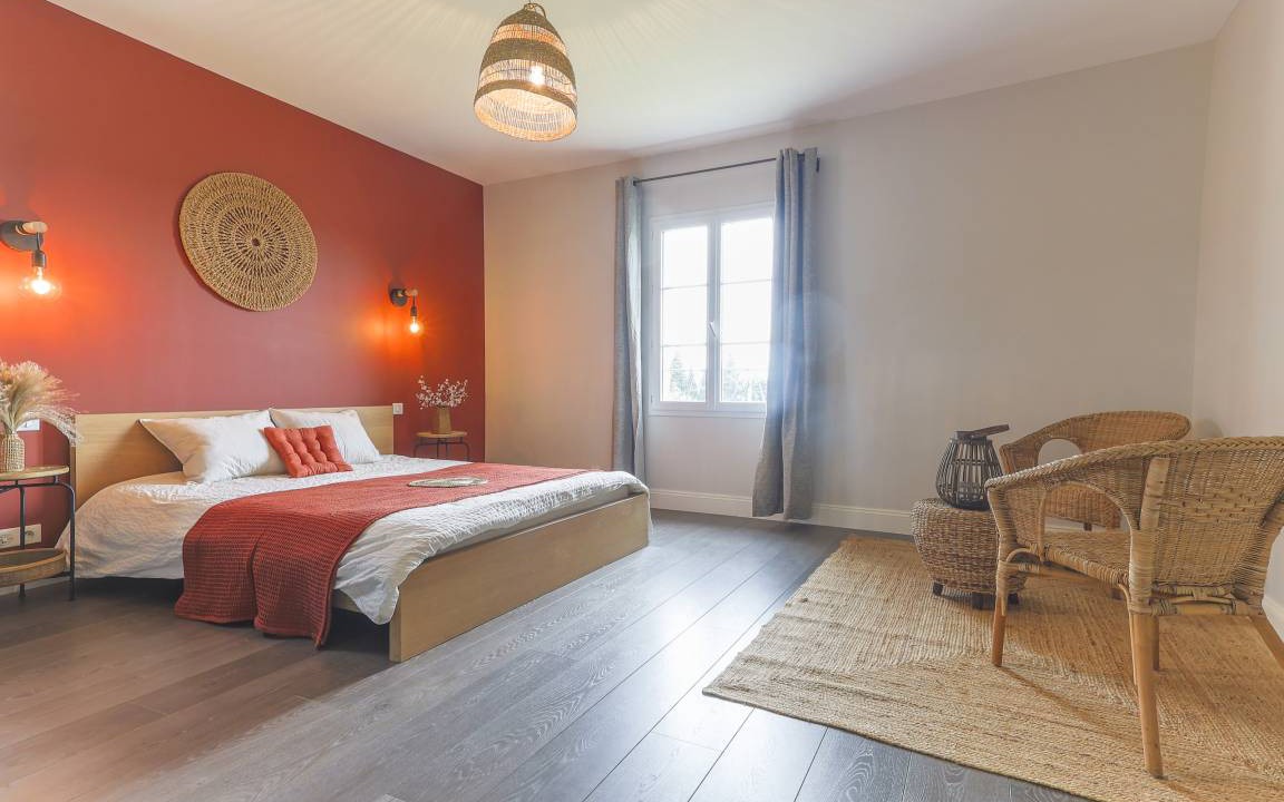 Photo of Bedroom in Noves