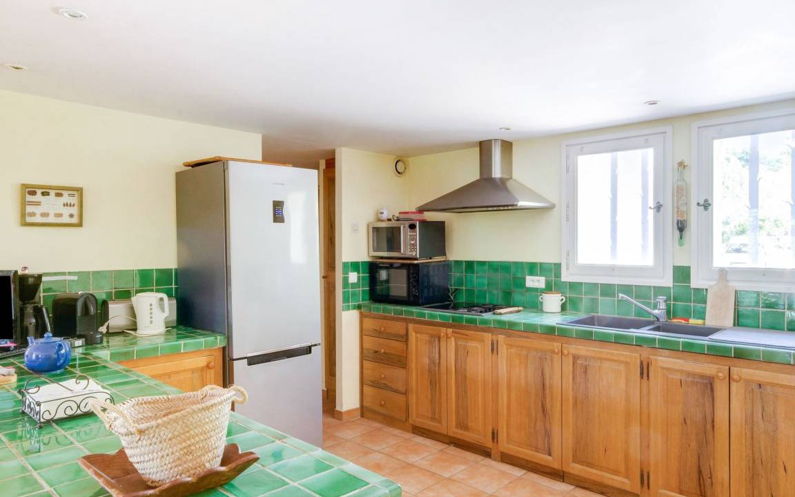 Photo of Kitchen in Saint-Martin-de-Castillon