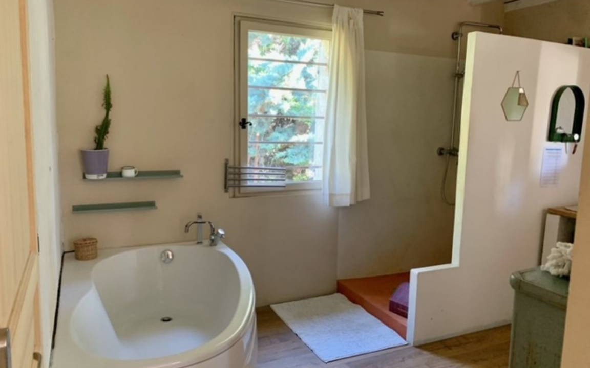 Photo of Bathroom in Robion