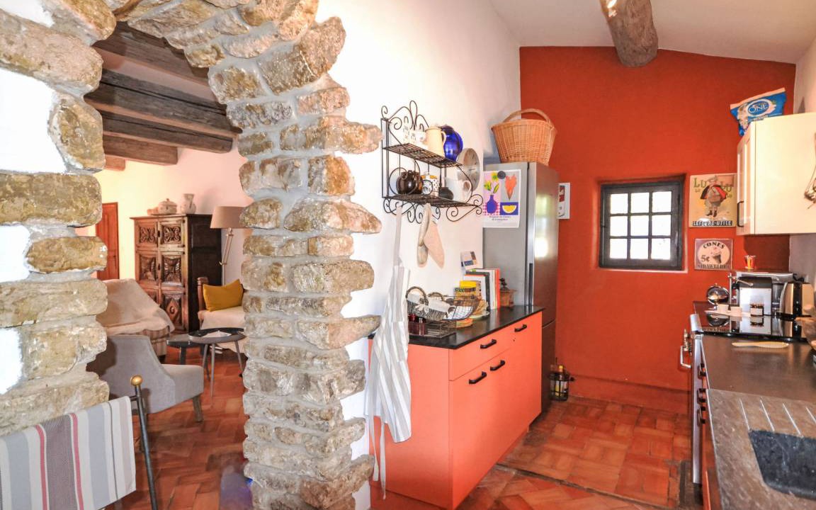Photo of Kitchen in Menerbes